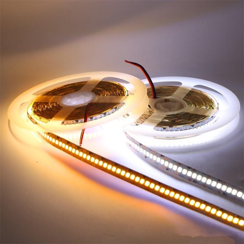 Hög kvalitet 240LED per meter Smd 2835 Hög lumen Hög ljusstyrka 12v LED Flexibla remsbelysning